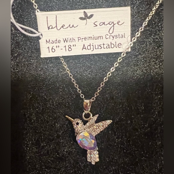 Brand New with Tag Crystal Hummingbird pendant necklace 16”-18” - Picture 4 of 4